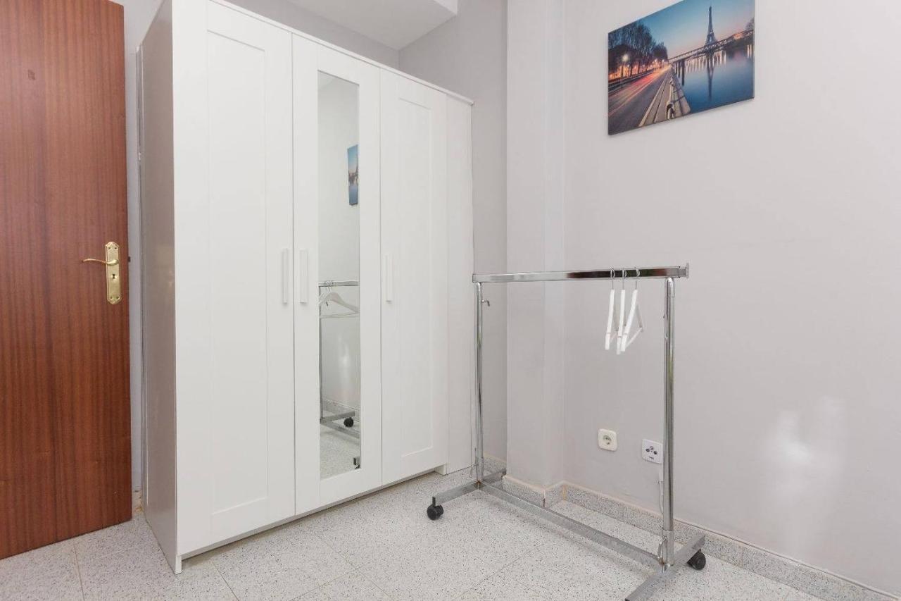 Malagaonbeach 1 - Two Bedrooms - Up To 3 People - 10 Meters Beach Exterior foto